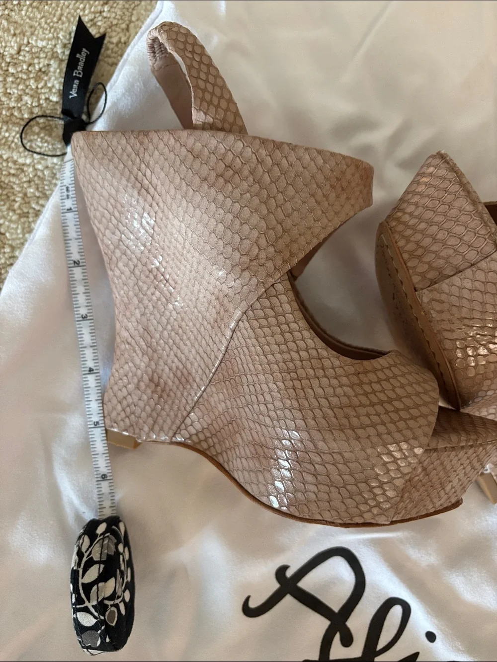 Alice + Olivia vintage stylish